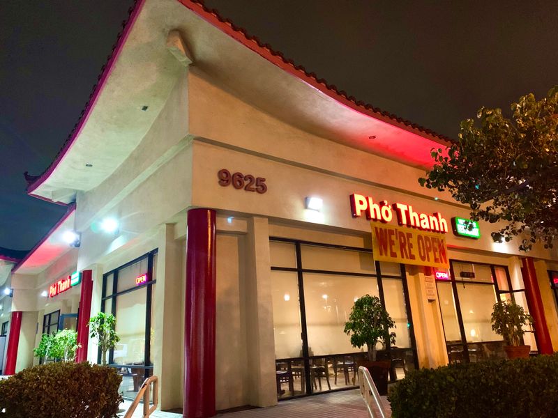 Phoenix Restaurants That Look Unassuming But Taste Exceptional - Decor Hint Pho Thanh