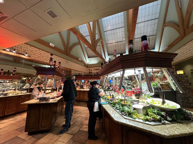 17 Utah Buffets That Capture The Golden State's Flavor From Coast To Valley - Decor Hint Chuck-A-Rama Buffet - Draper