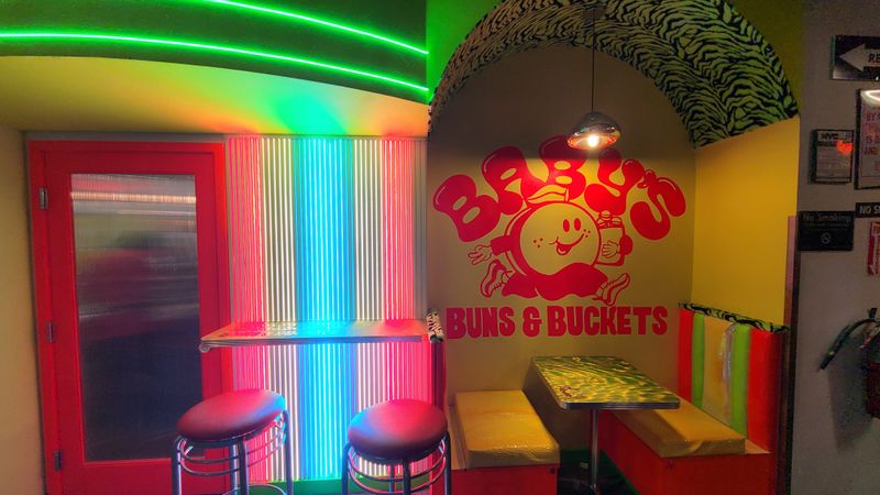 15 New York Delis You Can't Miss For The Best Fried Fish Sandwiches In Town - Decor Hint Baby's Buns & Buckets