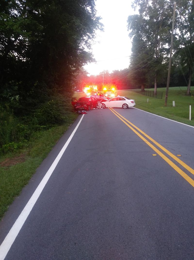 Georgia Roads With Eerie Legends You Don't Want To Face At Night - Decor Hint Fairview Road