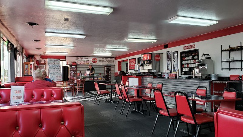 9 Hidden Utah Restaurants That Skip Advertising But Still Stay Packed - Decor Hint No Frills Diner