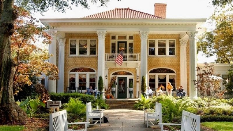 Blue Willow Inn - Social Circle