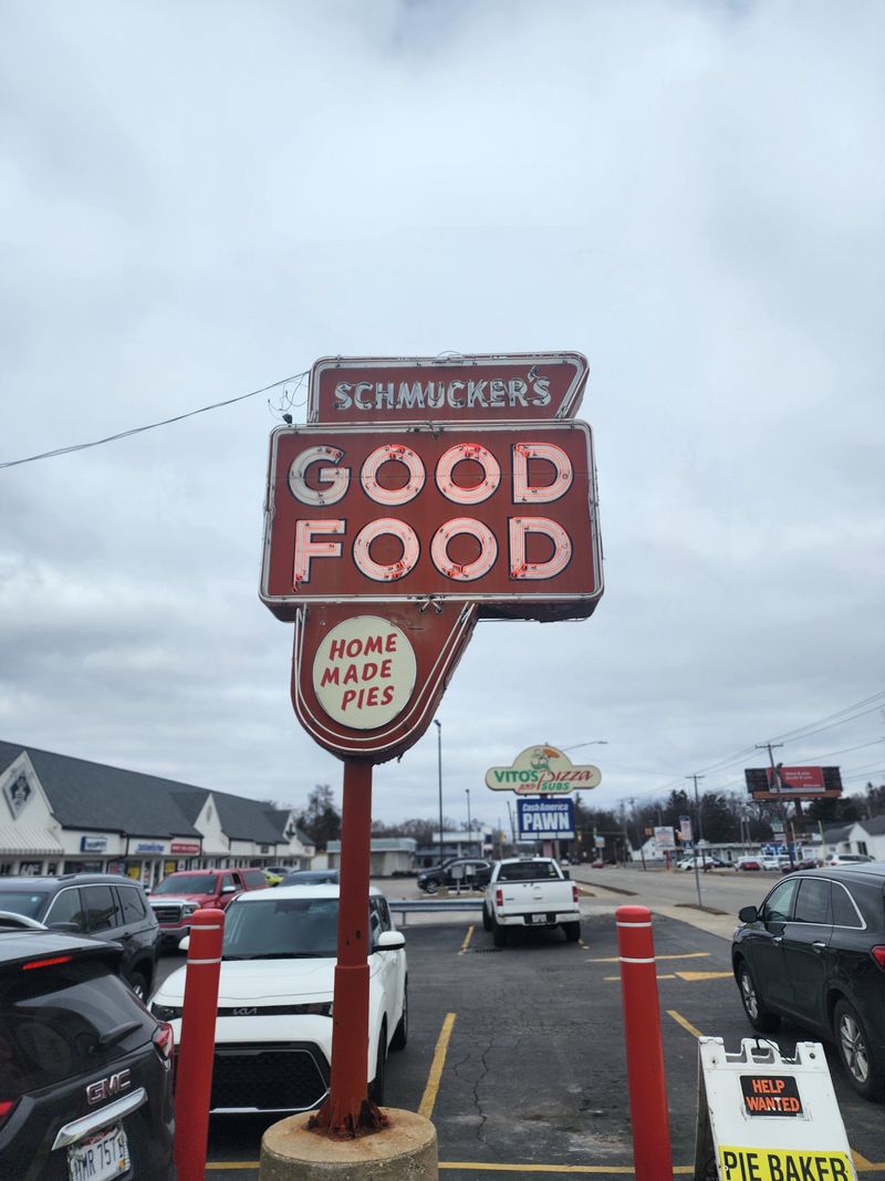 Discover Ohio's Most Comforting Homemade Pies - Decor Hint Schmucker's Restaurant