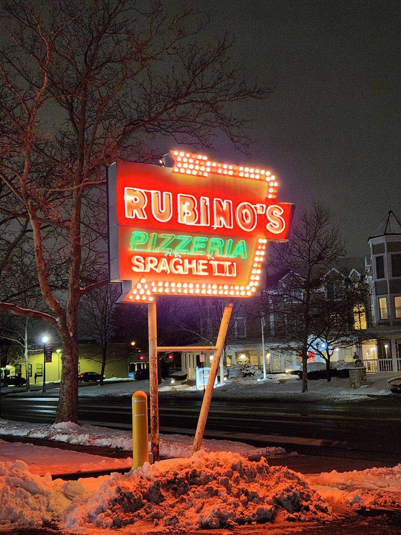 Rubino's Pizza