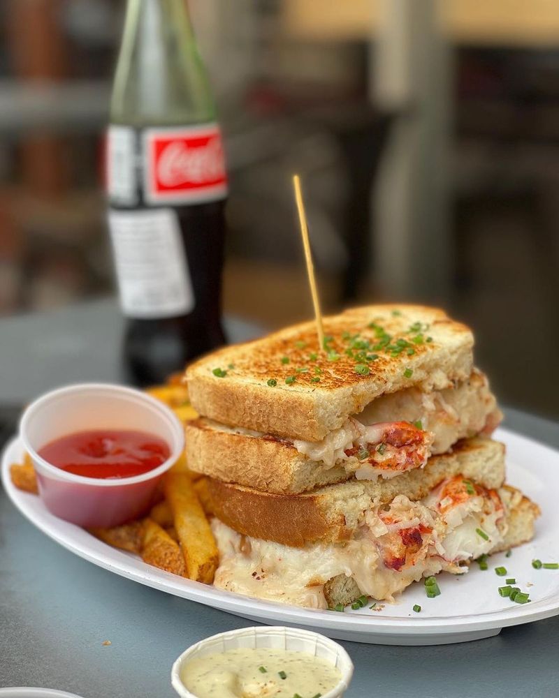 12 New Mexico Seafood Shacks Only Locals Know That Bring The Coast To The Southwest - Decor Hint Slapfish At Winrock