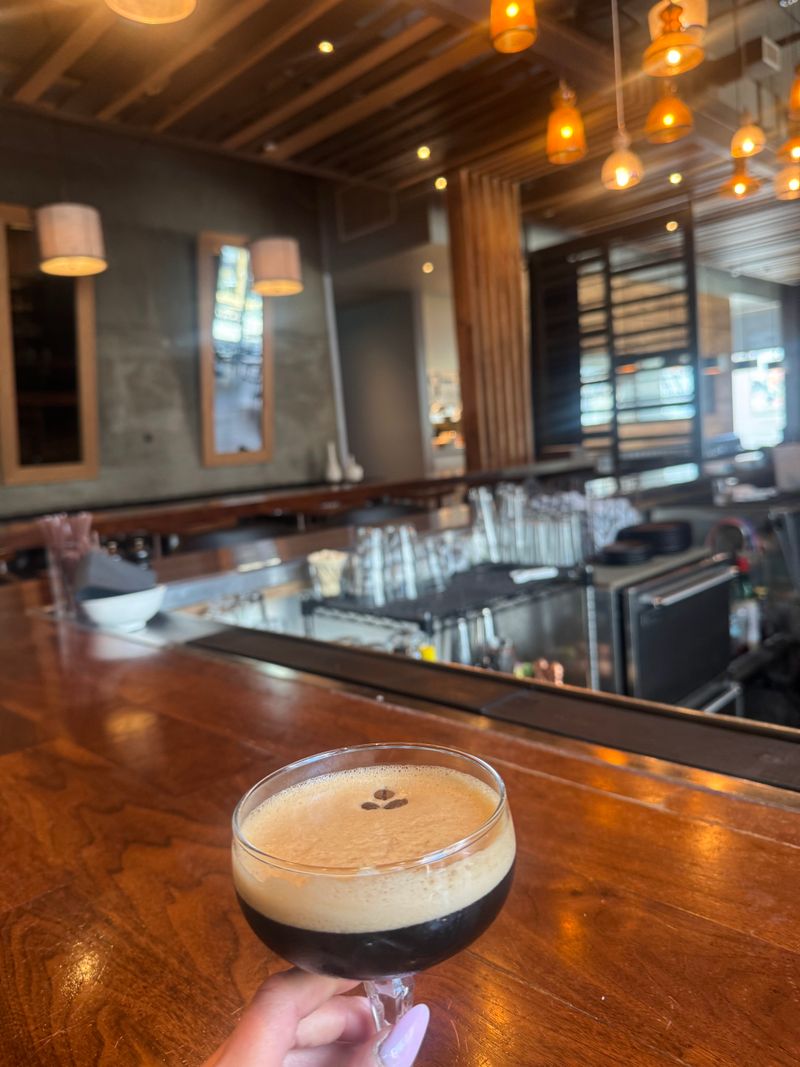 15 Arizona Seafood Shacks Only Locals Know Serving Fresh Flavor In The Desert - Decor Hint Blue Hound Kitchen & Cocktails