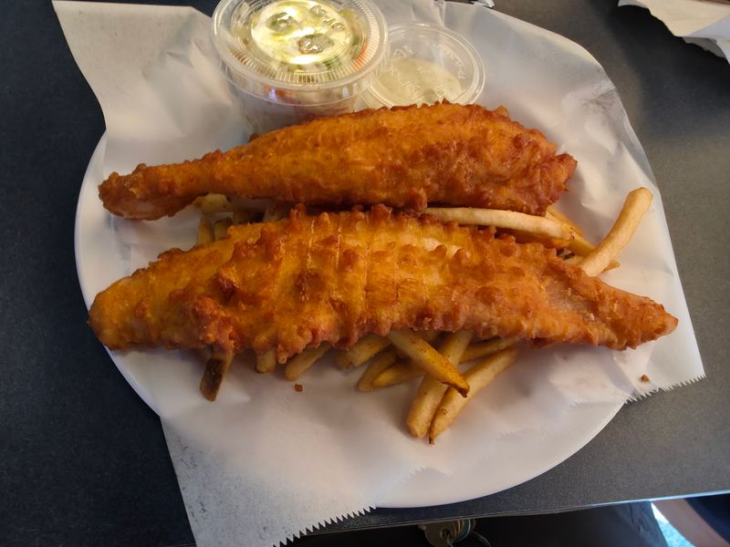 8 Fried-Fish Restaurants In Arizona That Are Worth Hitting The Road For - Decor Hint Oscar's Pier 83