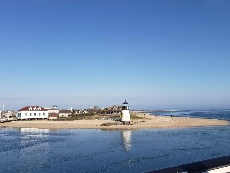 13 Must-Visit Coastal Towns In Massachusetts That Draw Crowds Every Summer - Decor Hint Nantucket