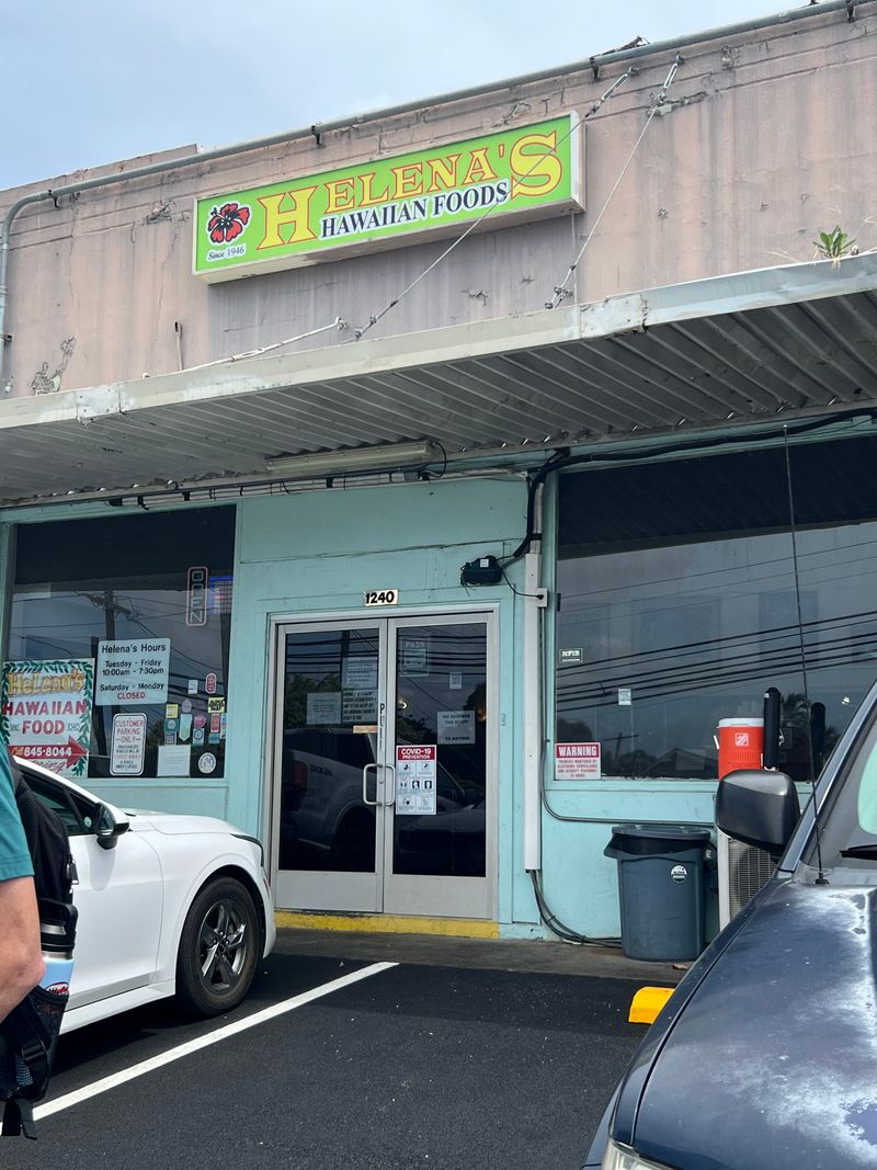 Hawaii Hidden Gems Serving Incredible Flavor At Everyday Prices - Decor Hint Helena's Hawaiian Food