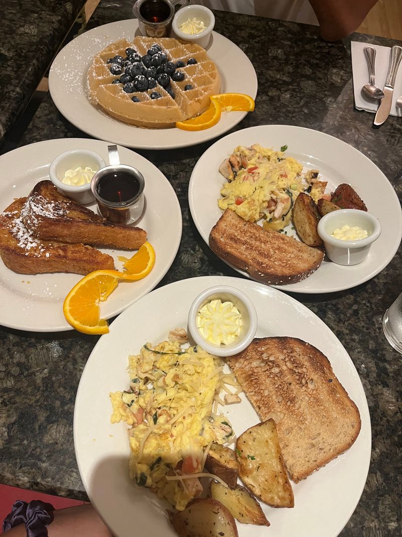 Mother's Bistro & Bar