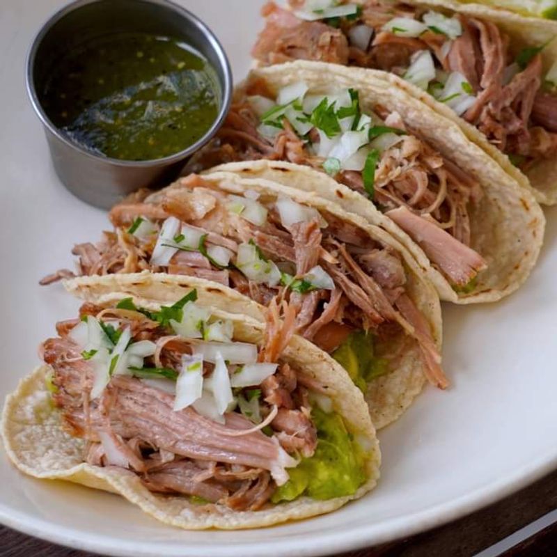 Stop By This Chicago Restaurant For Some Of The City's Best Chocolate - Decor Hint The Catering Option Nobody Talks About