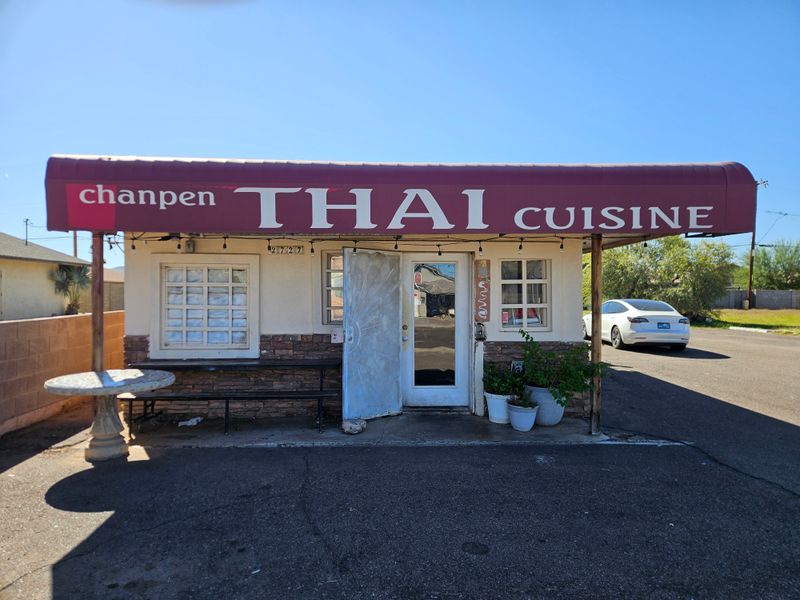 Arizona’s 10 Best Under-The-Radar Restaurants Thriving Without A Single Ad - Decor Hint Chanpen Thai Cuisine