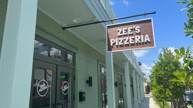 Zee's Pizzeria