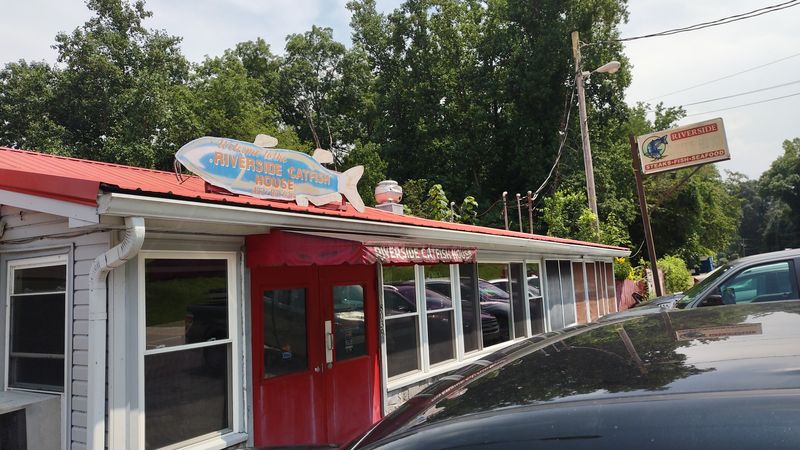 Minnesota Fried Catfish Joints That Turn Long Drives Into Easy Decisions - Decor Hint Riverside Catfish House