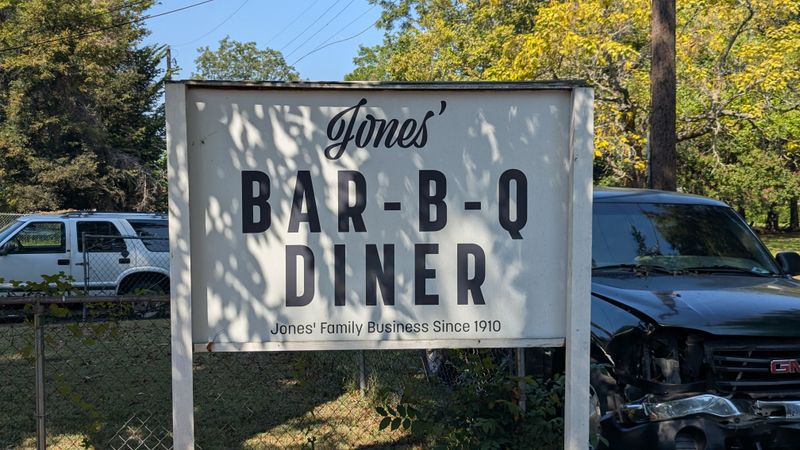True Southern Flavor Awaits At These Arkansas Soul Food Spots - Decor Hint Jones Bar-B-Q Diner