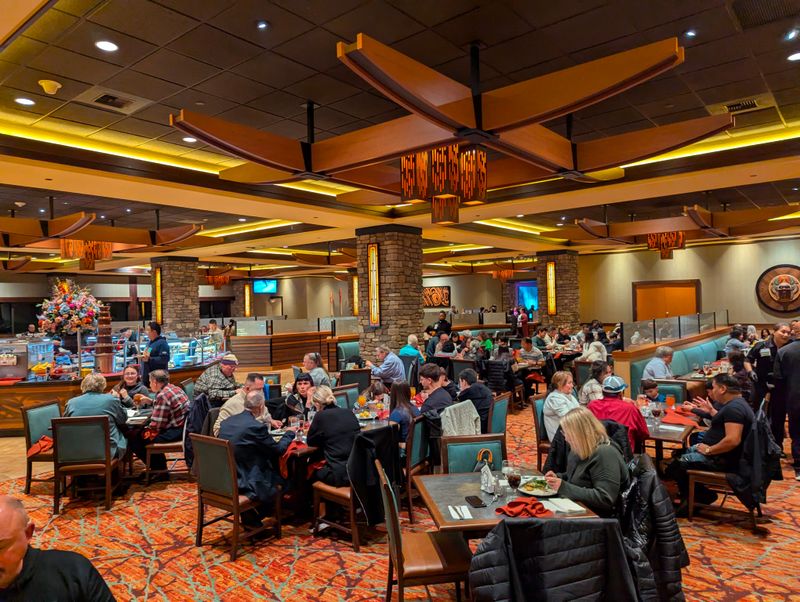 Falls Buffet at Snoqualmie Casino