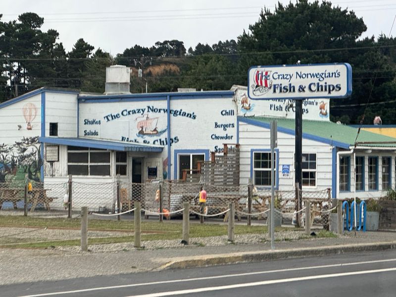 Oregon Dining Spots Turning Fried Fish Into Coastal Comfort - Decor Hint The Crazy Norwegian's Fish & Chips