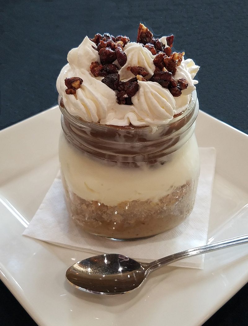 19 Alabama Seafood Joints Only Locals Know And Love For That Perfect Southern Flavor - Decor Hint Luna's Eat & Drink