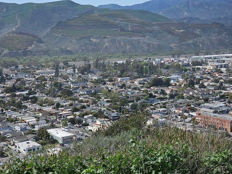 16 California Coastal Towns Locals Say Have Shifted Away From Their Easygoing Beach Roots - Decor Hint Ventura