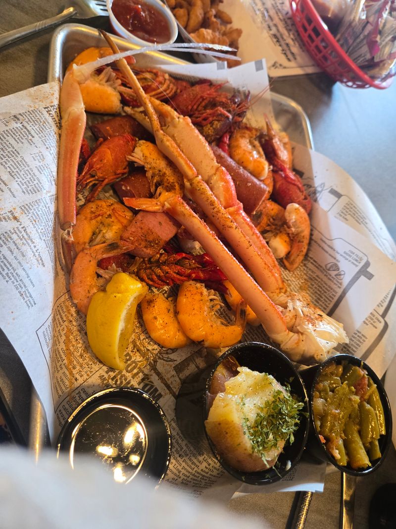 10 West Virginia Seafood Shacks Only Locals Know Serving Coastal Flavor In The Mountains - Decor Hint Jewel City Seafood Restaurant & Market