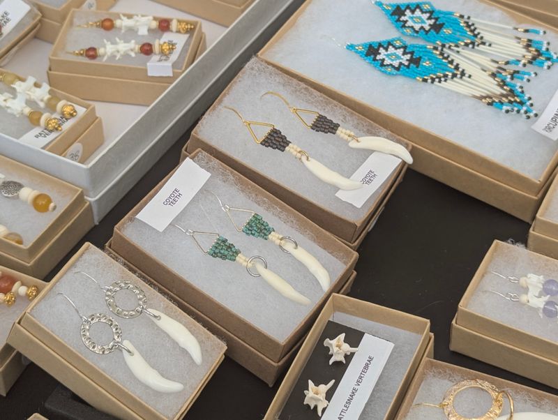 South Carolina Craft Fairs That Will Completely Transform Your Holiday Shopping - Decor Hint Charleston Christmas Farmers Market