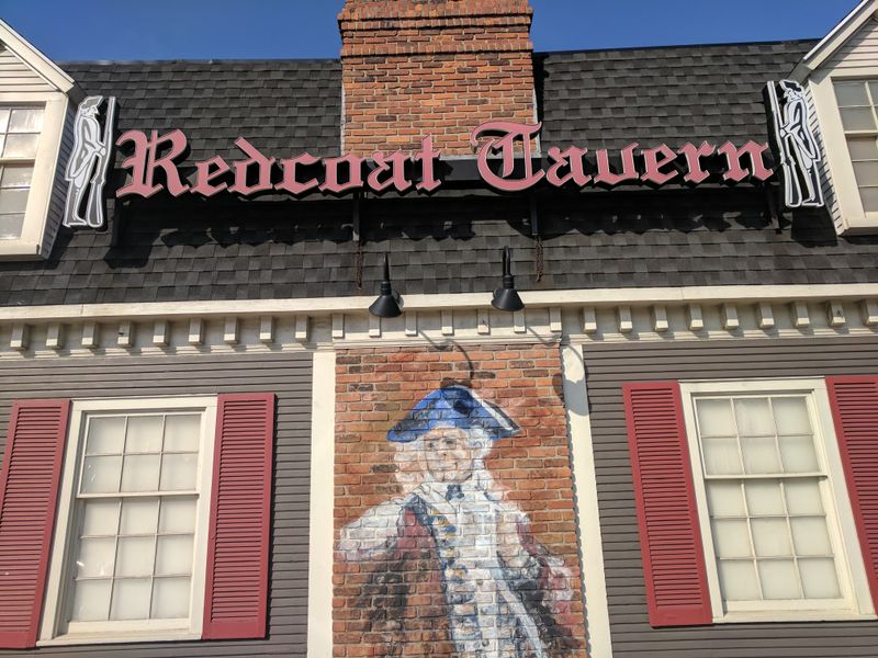 16 Michigan Restaurants People Happily Wait Hours For - And Say It's Worth It - Decor Hint Redcoat Tavern