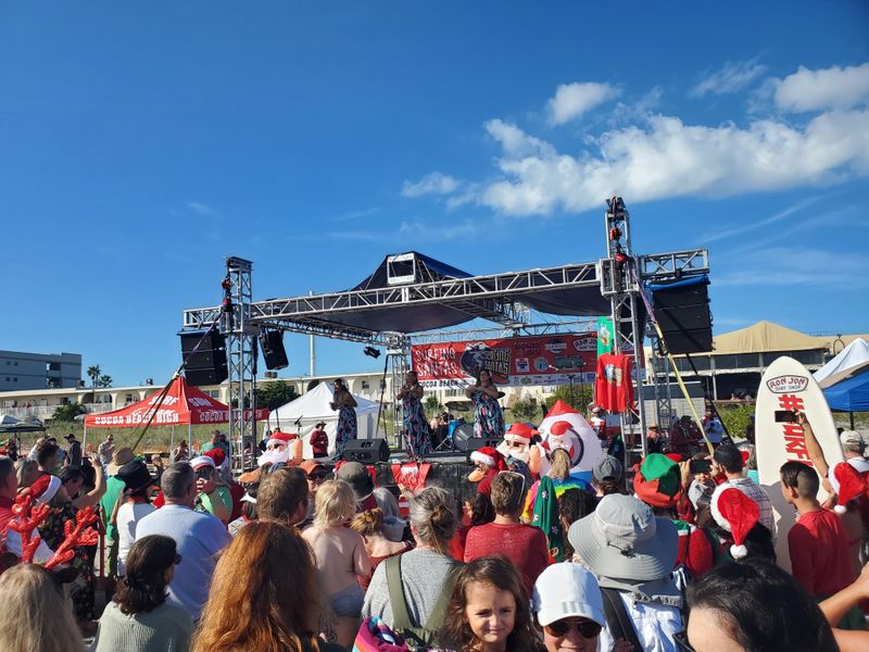 Live Music Amplifies The Festive Atmosphere