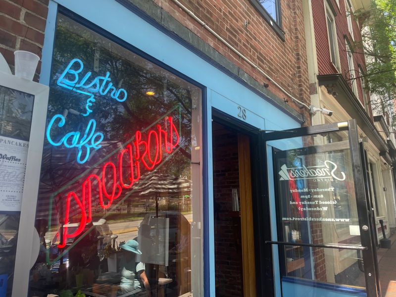 14 Cozy Vermont Soul Food Buffets That Make Cold Days Feel A Little Warmer - Decor Hint Sneakers Bistro