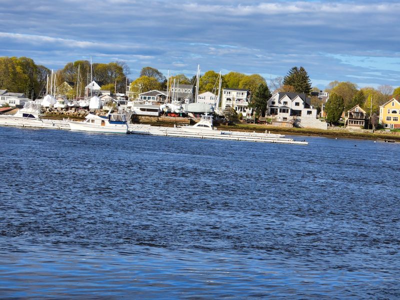 13 Must-Visit Coastal Towns In Massachusetts That Draw Crowds Every Summer - Decor Hint Newburyport