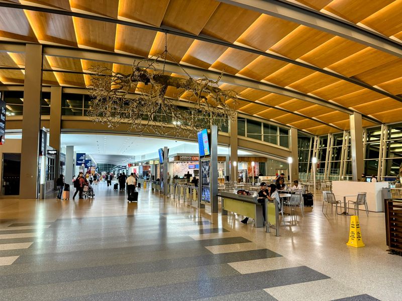 Oak & Ash At Sacramento International Airport