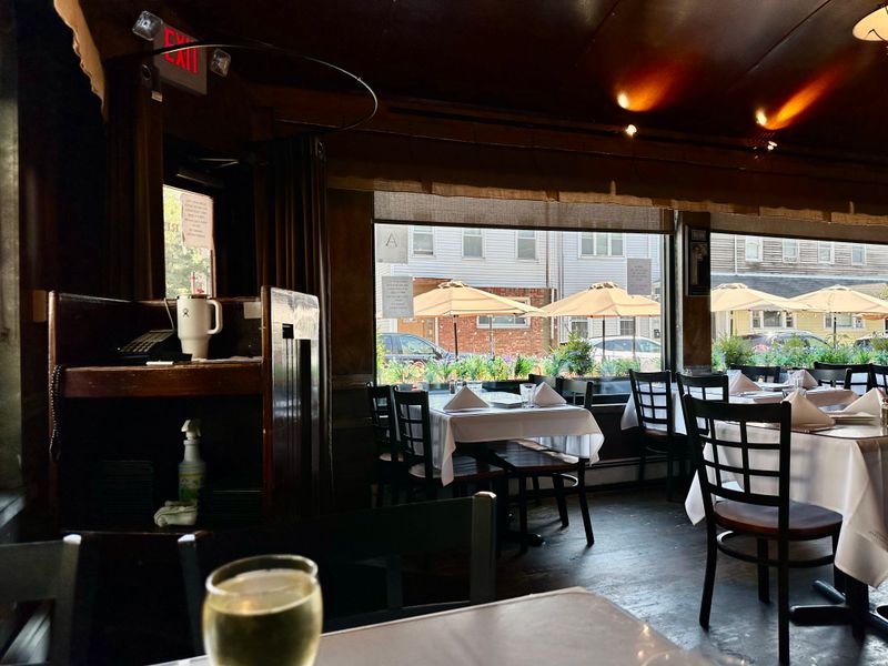 Limited Seating Creates Intimate Dining