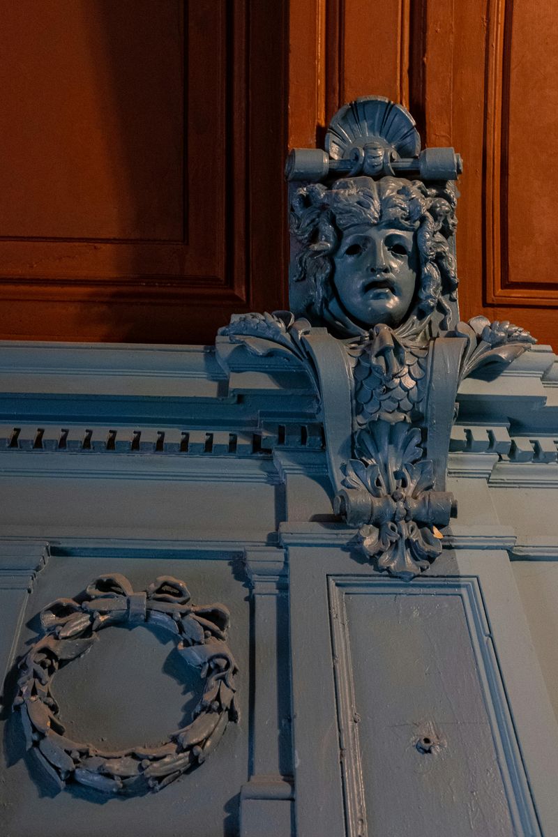 Things That Make Denver Homes Stand Out In Mountain Modern Decor - Decor Hint Sculptural Elements and Artistic Details