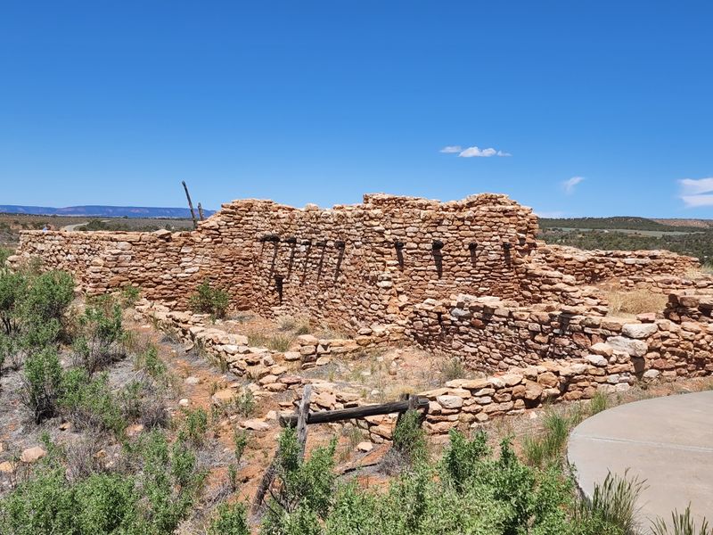 11 Mesmerizing Sites In Utah Locals Try To Keep Under Wraps - Decor Hint Edge Of The Cedars State Park Museum