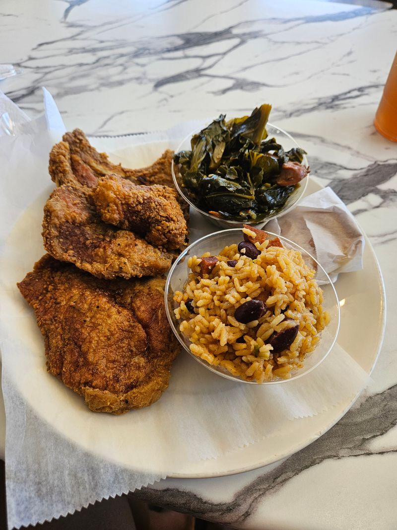 10 New England Soul Food Spots In Rhode Island That Perfectly Capture Southern Flavor - Decor Hint Geegees Southern Cuisine