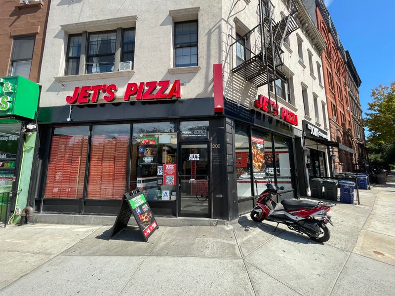 Jet's Pizza