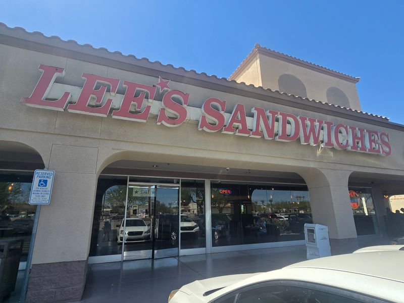 Lee's Sandwiches