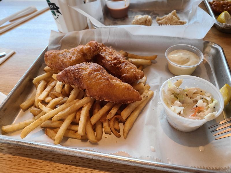 11 Oklahoma Tavern Fish Fries That Feel Like A Small-Town Friday You'll Never Forget - Decor Hint J Farley's