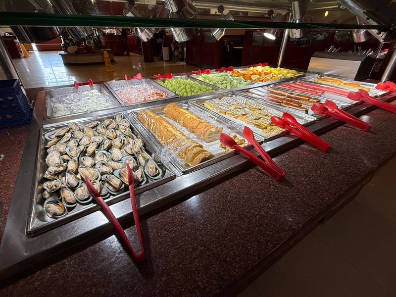 16 North Carolina Seafood Buffets That Keep Locals Coming Back Again And Again - Decor Hint Hibachi Grill & Supreme Buffet