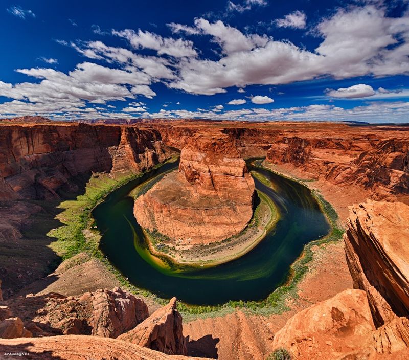 15 Arizona Tourist Traps Locals Won’t Touch (And The Desert Wonders You Can’t Miss) - Decor Hint Four Corners Lines vs. Horseshoe Bend And Waterholes Canyon