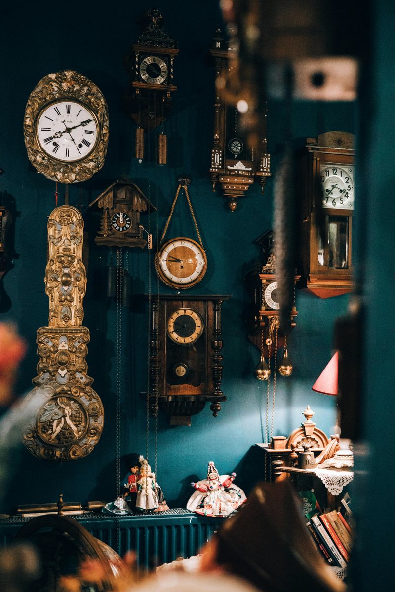 12 Home Design Trends North Carolina Homeowners Are Finally Moving Away From - Decor Hint Oversized Rustic Clocks