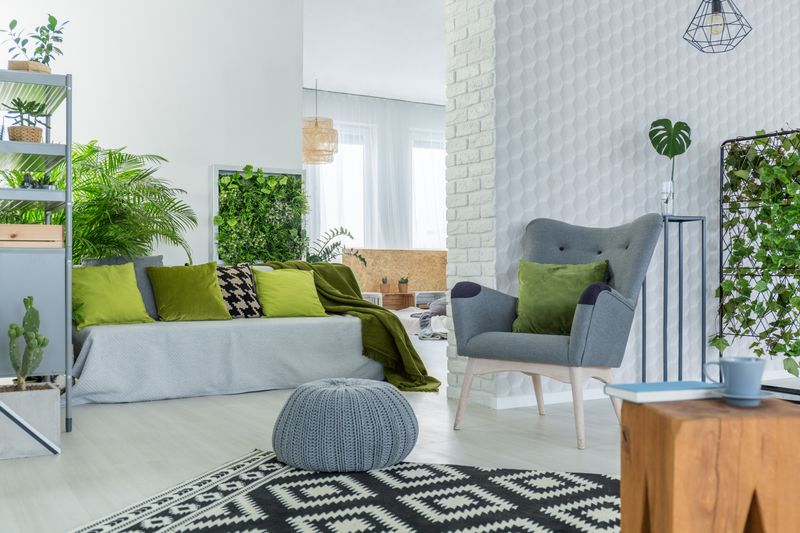 Florida Living Rooms Are Finally Letting Go Of These Once-Beloved Trends - Decor Hint Living Walls