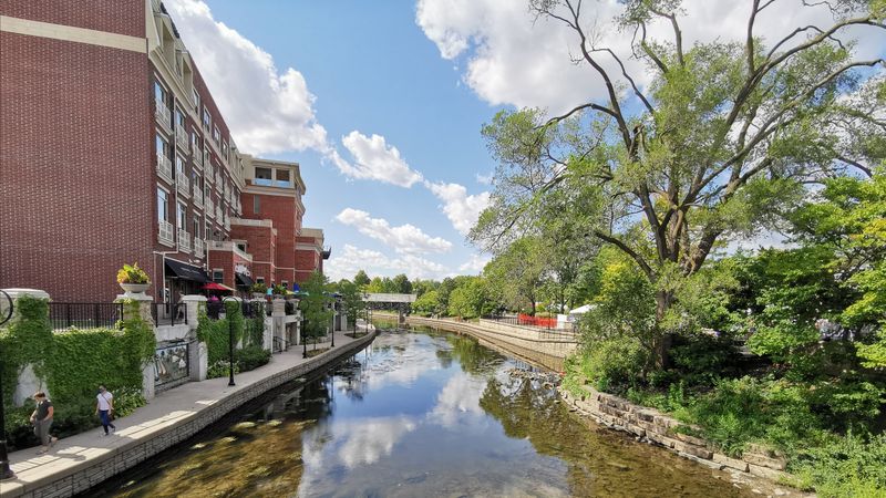 Kinloch (Naperville)