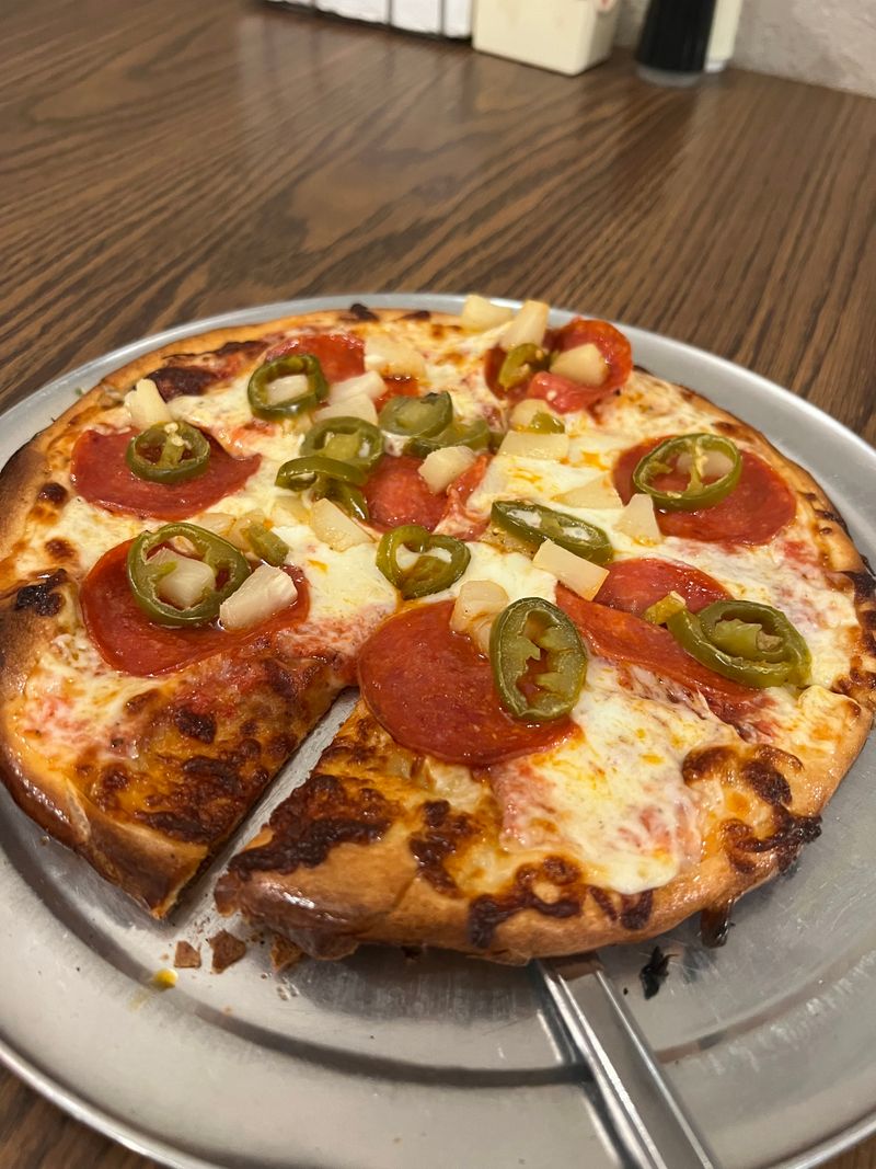 Secret Italian Cafés And Bistros In Arizona Locals Don't Want Tourists To Find - Decor Hint La Piazza Pizza