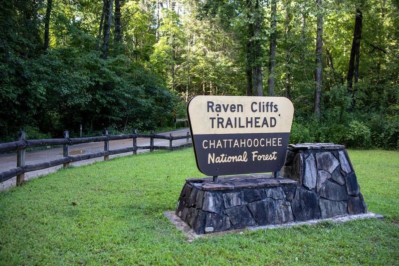 17 Georgia Overlooks Offering Stunning Views Locals Can't Get Enough Of - Decor Hint Raven Cliff Falls Overlook