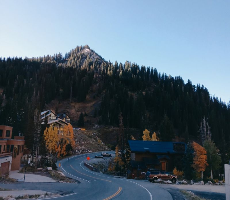 14 Utah Ski Towns For Epic Powder, Skiing, And Unforgettable Winter Views - Decor Hint Alta