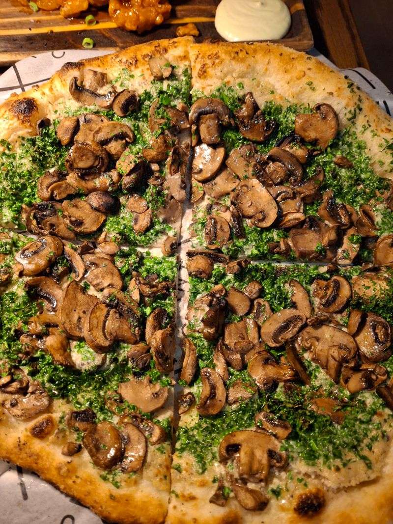 9 Rhode Island Pizza Destinations Where Coastal Flavor Rewards Every Mile - Decor Hint Double Zero