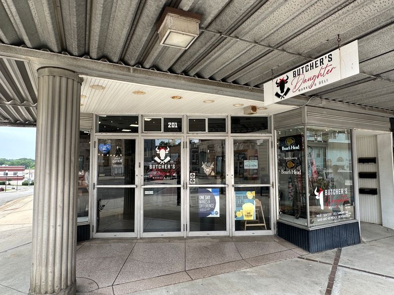 13 Alabama Markets That Keep Tradition Alive With Exceptional Meats And Down Home Charm - Decor Hint The Butcher's Daughter Deli & Market