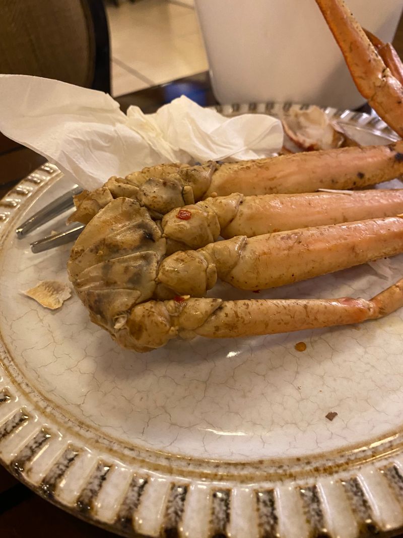 The Louisiana Seafood Buffet That Nails Crab, According To Locals - Decor Hint The Memorable Final Bite