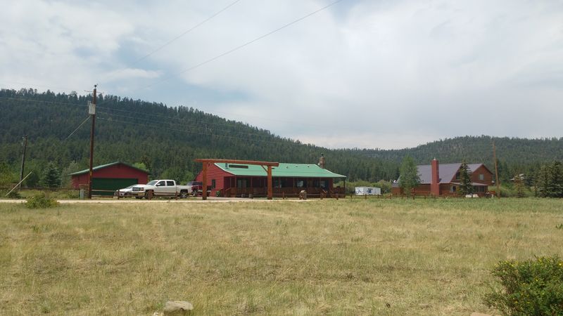 Arizona's Peaceful Mountain Escape Where Locals Go To Unwind - Decor Hint The Rendezvous Diner Comfort Food