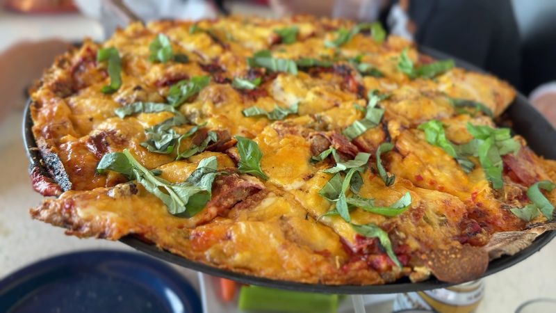 12 Michigan Pizza Joints You Have To Taste To Believe - Decor Hint Silver Beach Pizza